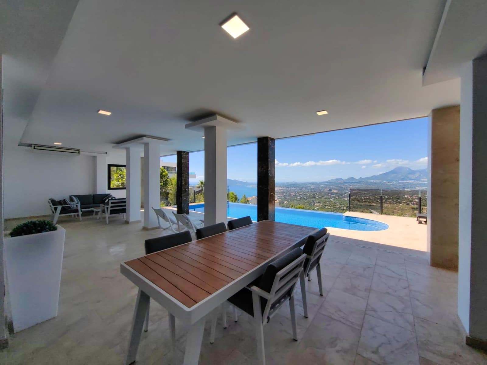 4 soveværelse Villa til salg i Altea med swimmingpool garage - € 2.450.000 (Ref: 7809388)