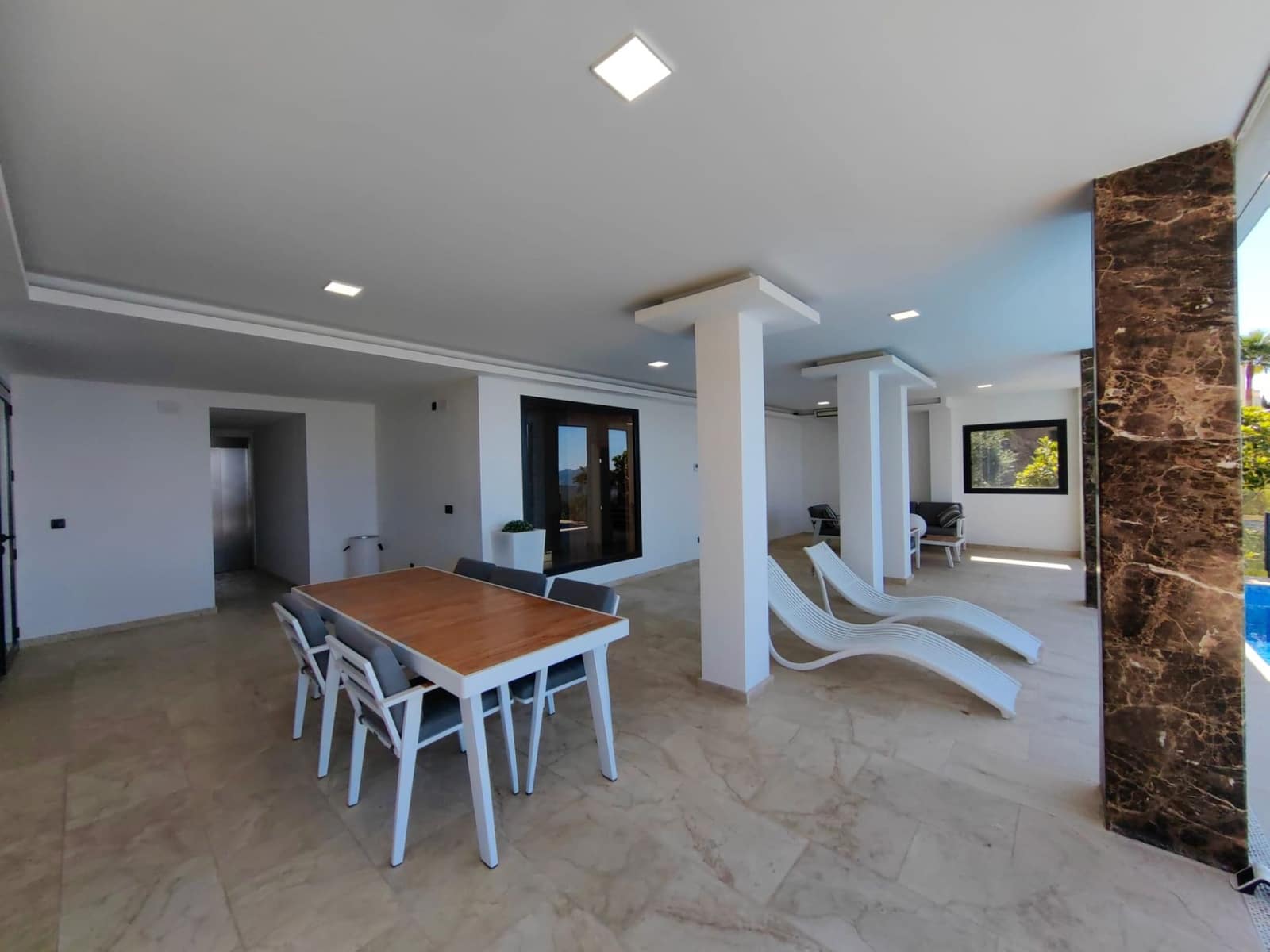 4 soveværelse Villa til salg i Altea med swimmingpool garage - € 2.450.000 (Ref: 7809388)