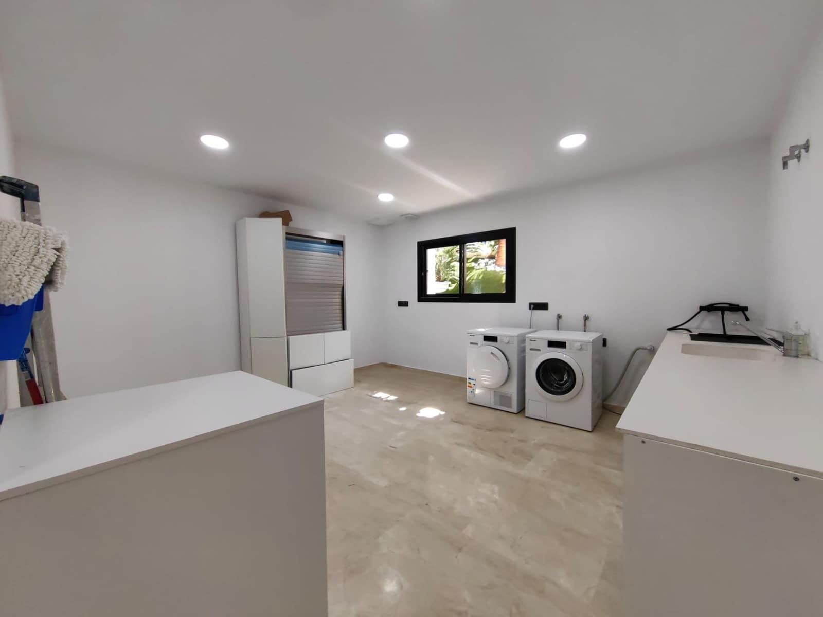 4 soveværelse Villa til salg i Altea med swimmingpool garage - € 2.450.000 (Ref: 7809388)