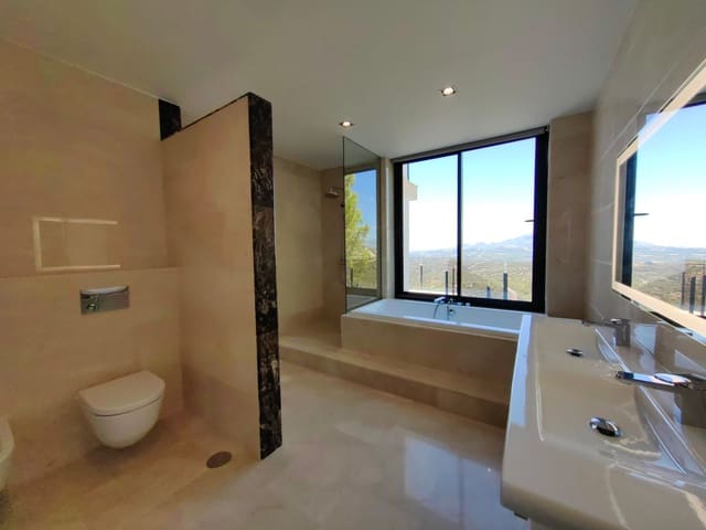 4 quarto Moradia para venda em Altea com piscina garagem - 2 450 000 € (Ref: 7809388)