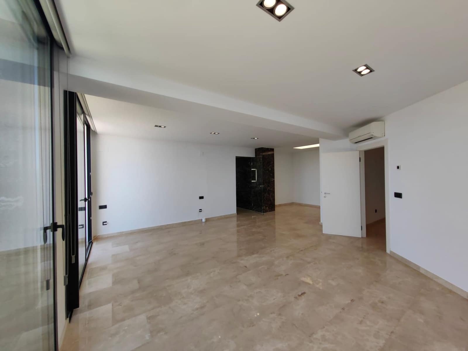 4 soveværelse Villa til salg i Altea med swimmingpool garage - € 2.450.000 (Ref: 7809388)