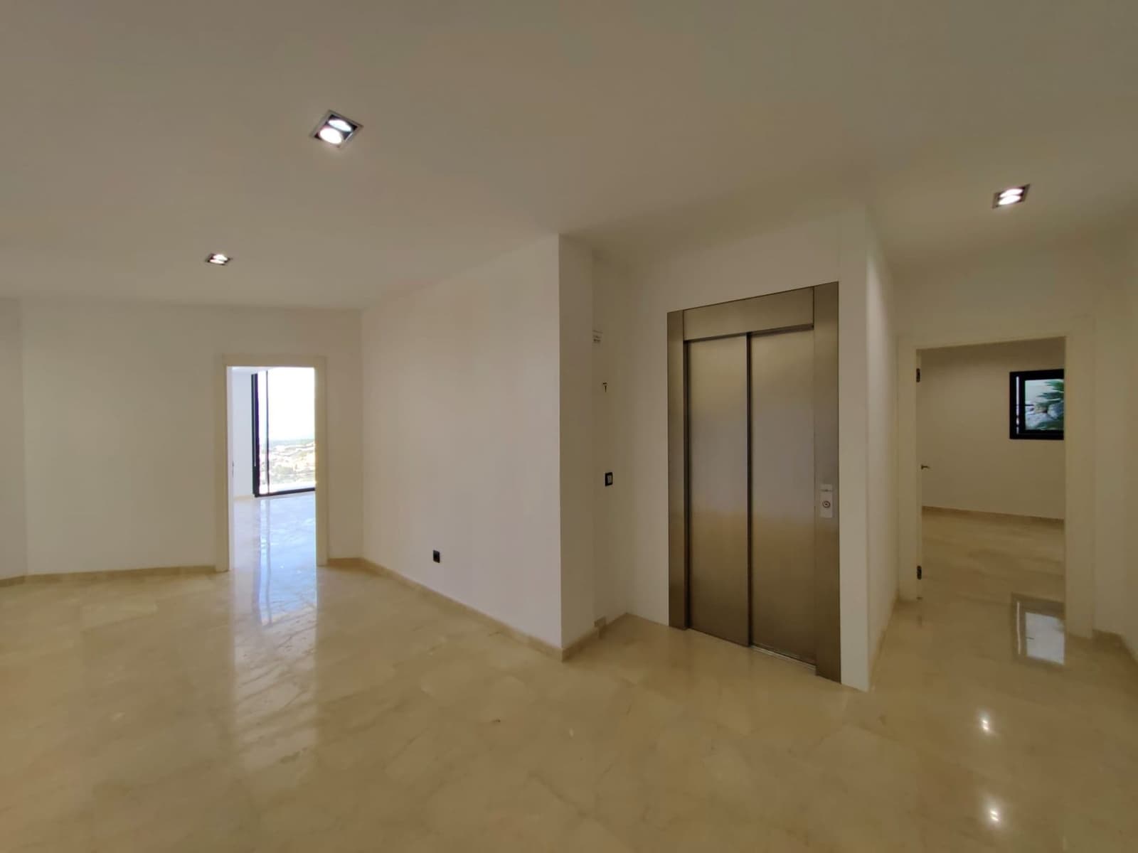 4 soveværelse Villa til salg i Altea med swimmingpool garage - € 2.450.000 (Ref: 7809388)