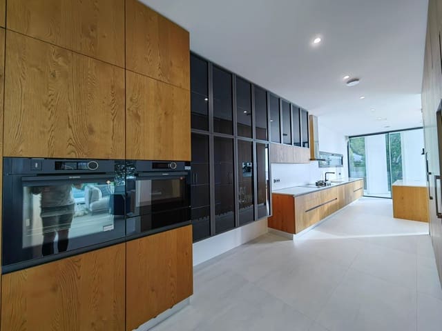 5 quarto Moradia para venda em Altea com piscina garagem - 4 700 000 € (Ref: 7839604)