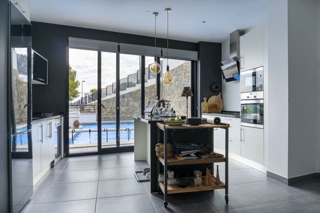 3 soveværelse Villa til salg i Altea med swimmingpool garage - € 890.000 (Ref: 7965477)