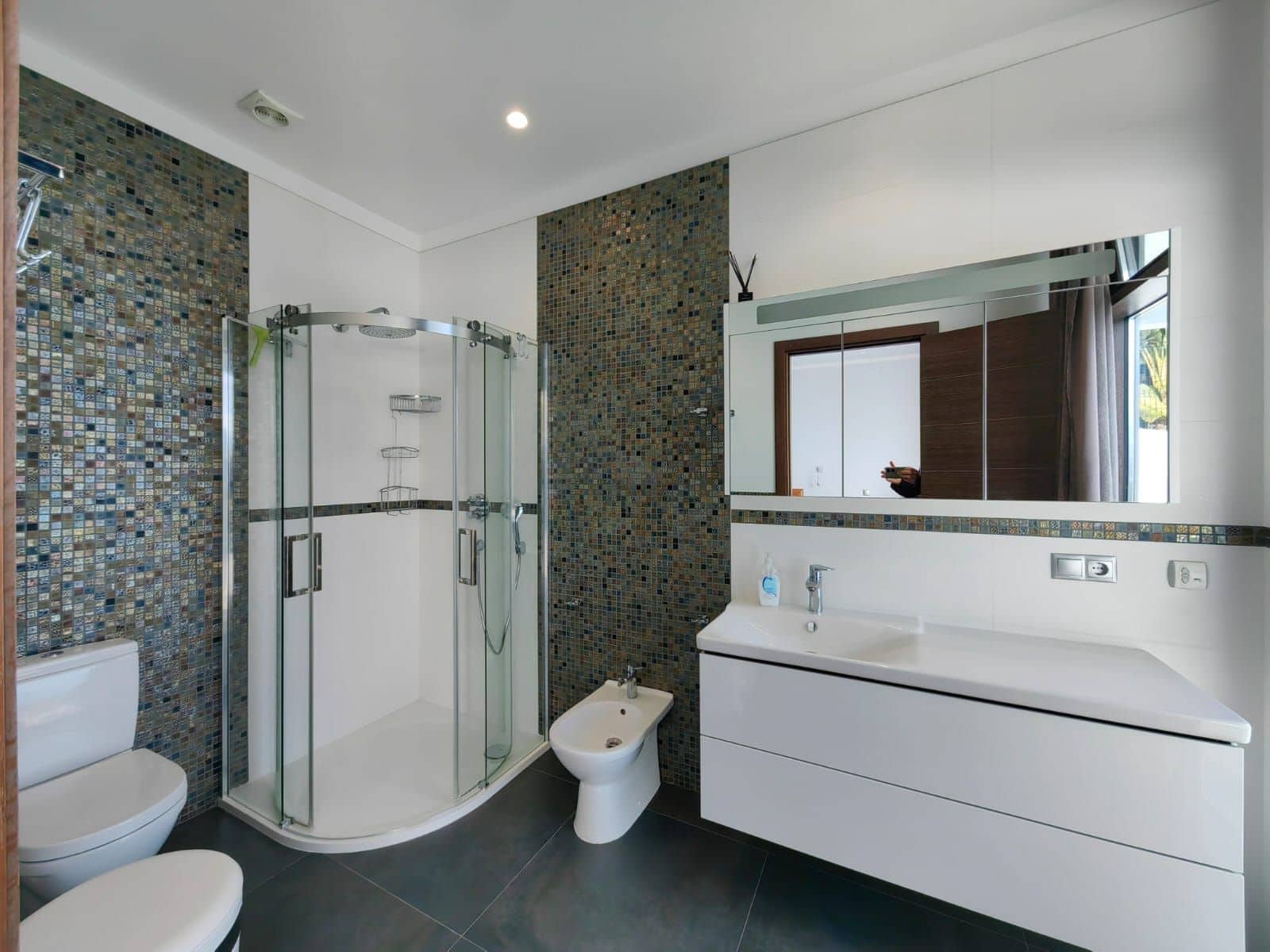 5 soveværelse Villa til salg i Altea med swimmingpool garage - € 2.480.000 (Ref: 7965478)