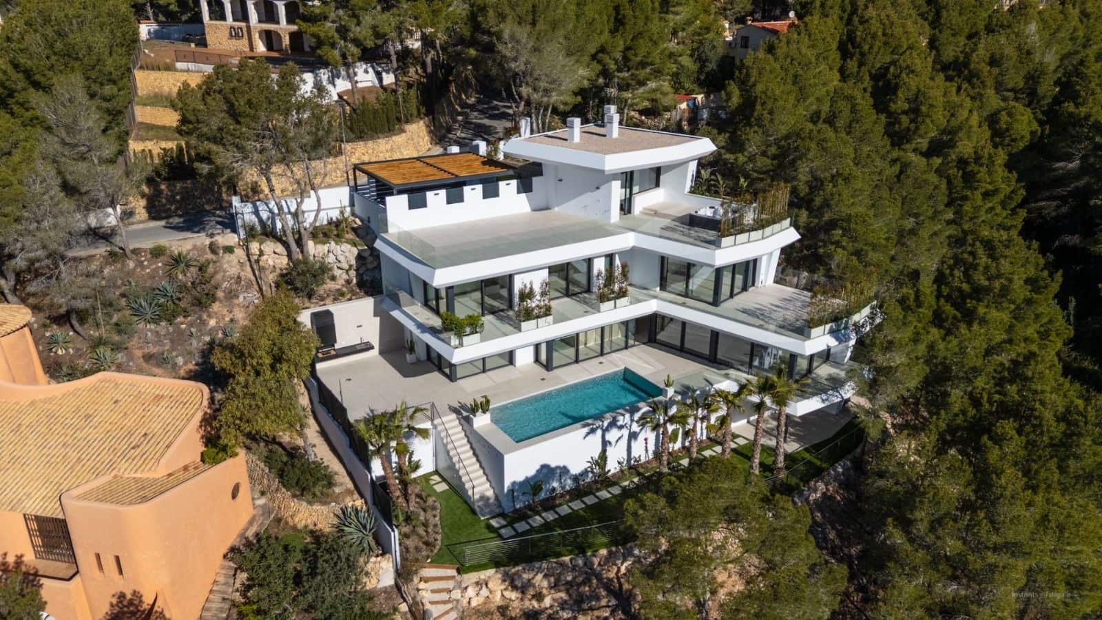 4 sypialnia Willa na sprzedaż w Altea z basenem garażem - 2 250 000 € (Ref: 7990423)