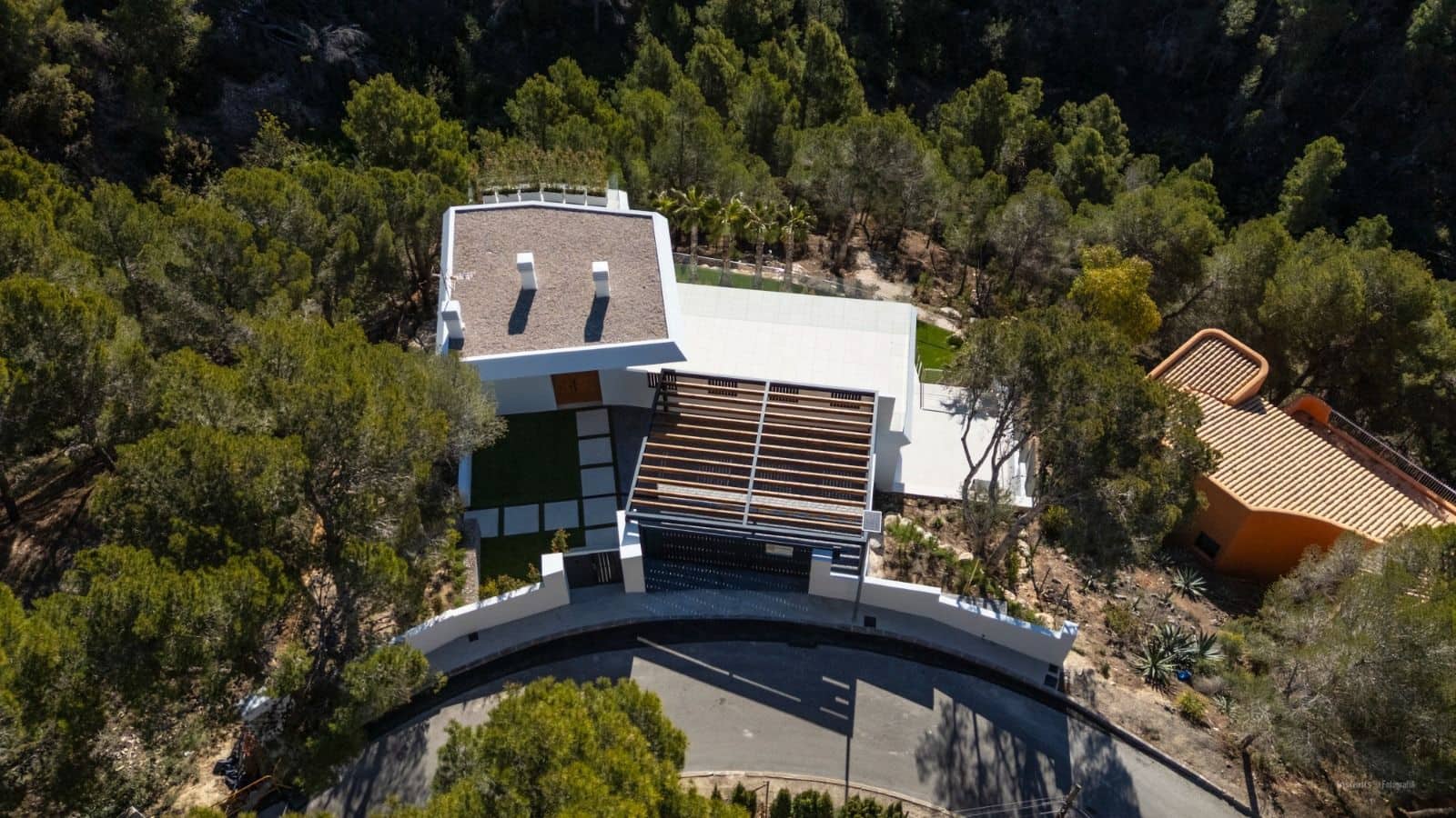 4 sypialnia Willa na sprzedaż w Altea z basenem garażem - 2 250 000 € (Ref: 7990423)