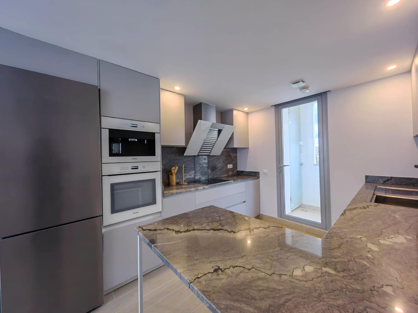 4 soverom Leilighet til salgs i Calpe / Calp med svømmebasseng garasje - € 767 000 (Ref: 8038438)