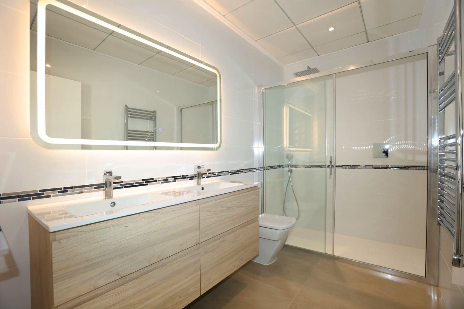 4 makuuhuone Huvila myytävänä paikassa Benissa mukana uima-altaan 
autotalli - 1 290 000 € (Ref: 8216059)