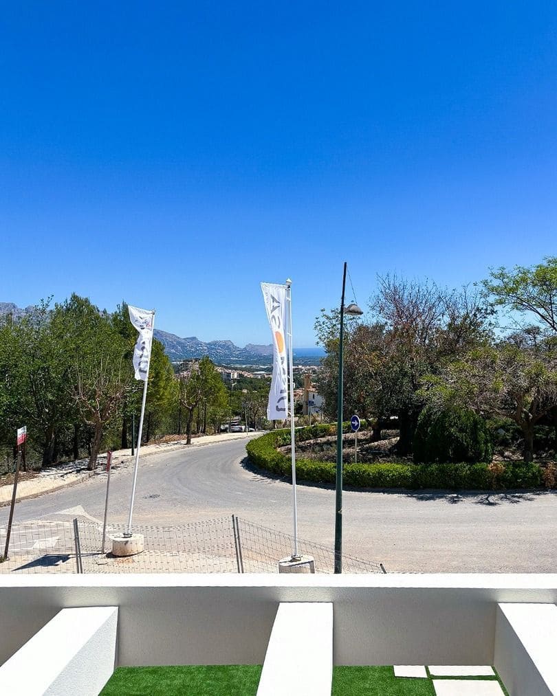 3 soveværelse Villa til salg i Polop med swimmingpool garage - € 545.000 (Ref: 8241921)