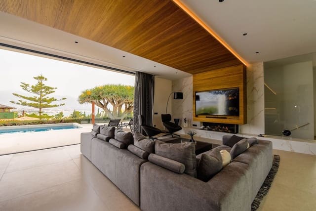 Chalet de 4 habitaciones en Albir, Alfaz del Pi / L'Alfàs del Pi en venta con piscina garaje - 3.950.000 € (Ref: 8308095)