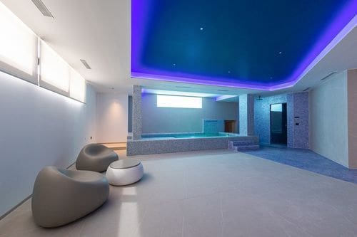 4 soveværelse Villa til salg i La Nucia med swimmingpool garage - € 2.825.000 (Ref: 8308097)