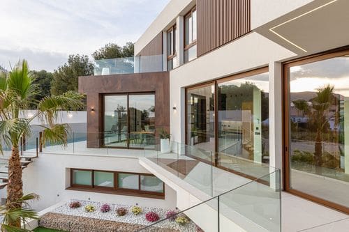 4 soveværelse Villa til salg i La Nucia med swimmingpool garage - € 2.825.000 (Ref: 8308097)