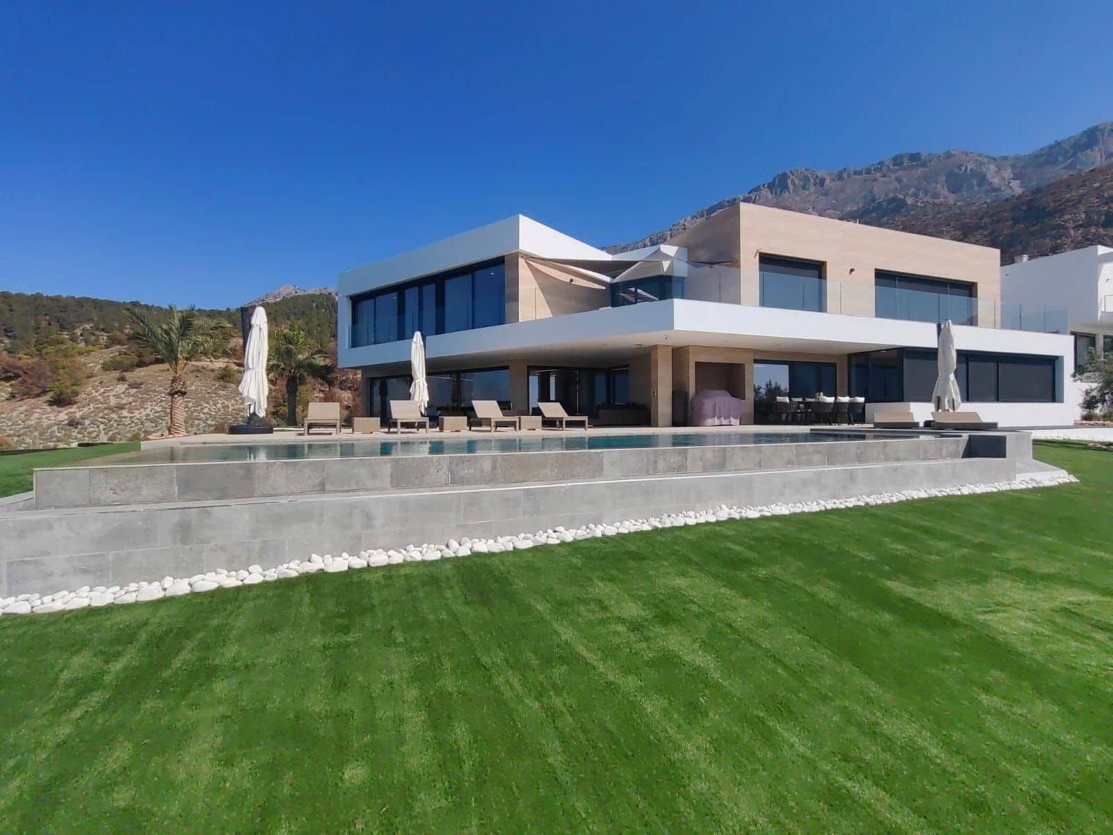 6 soveværelse Villa til salg i Altea med swimmingpool garage - € 5.595.000 (Ref: 8426049)