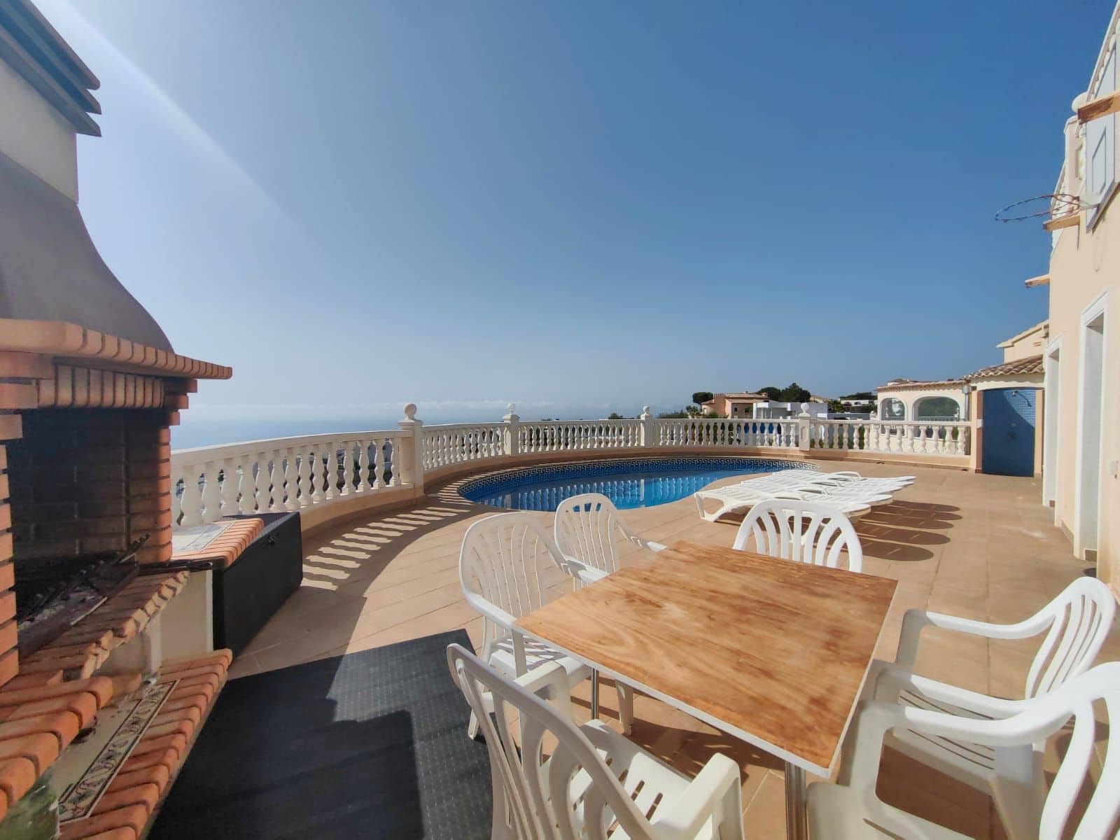 4 Zimmer Villa zu verkaufen in Benitachell / Benitatxell mit Pool Garage - 730.000 € (Ref: 8435032)