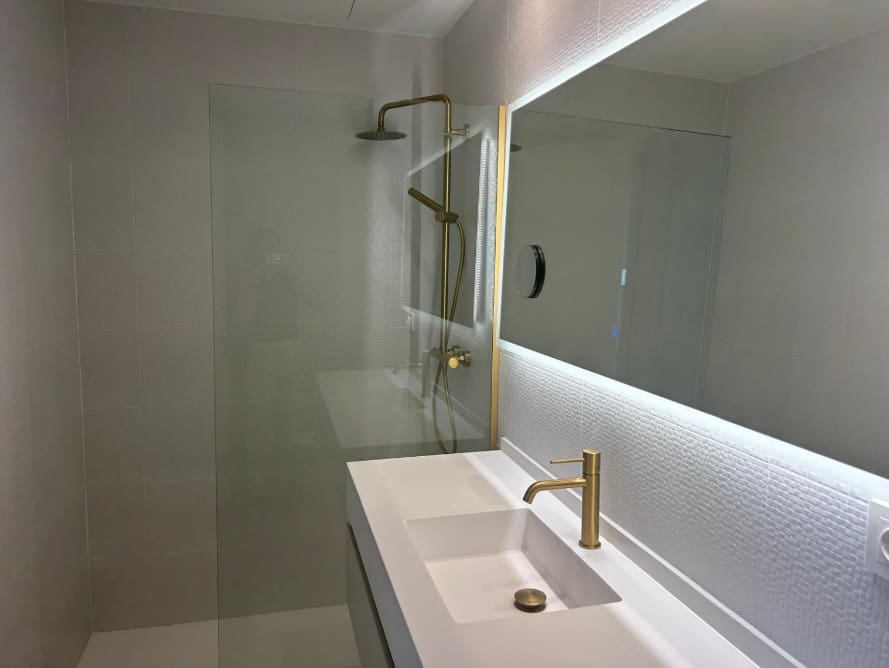 2 soveværelse Lejlighed til salg i Benidorm med swimmingpool garage - € 1.170.000 (Ref: 8522784)