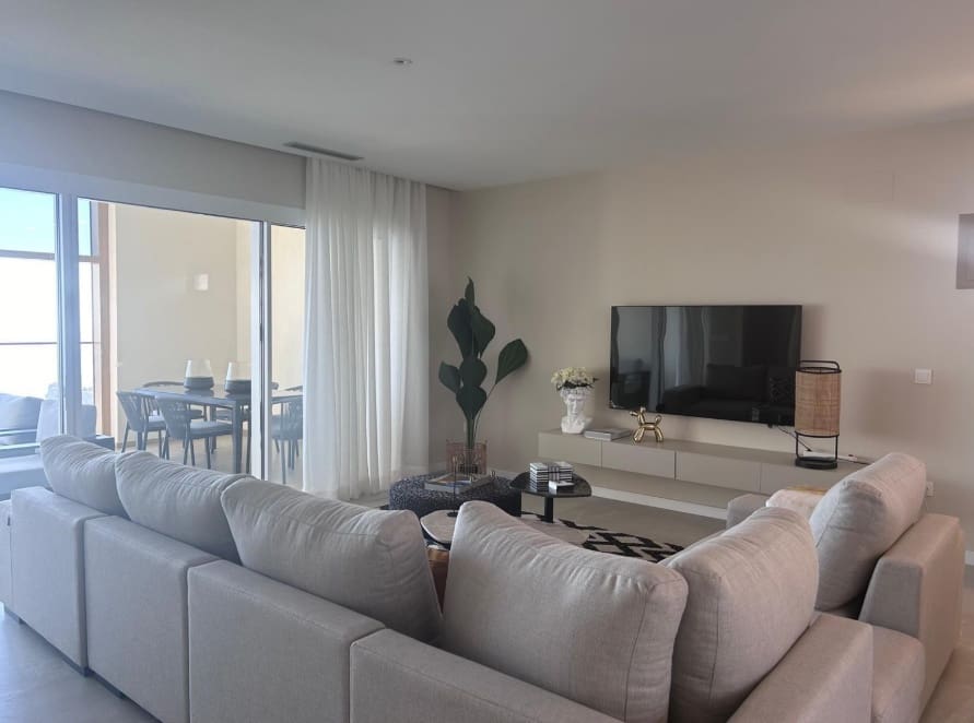 2 soveværelse Lejlighed til salg i Benidorm med swimmingpool garage - € 1.170.000 (Ref: 8522784)