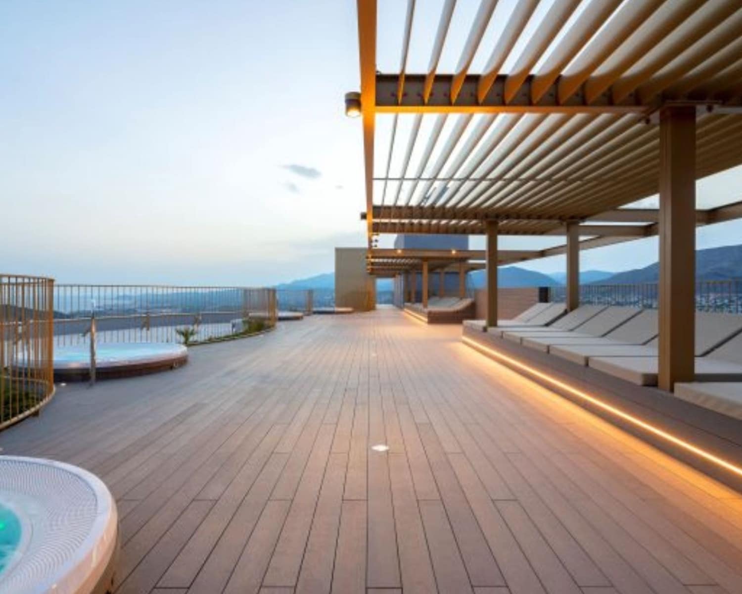 2 soveværelse Lejlighed til salg i Benidorm med swimmingpool garage - € 1.170.000 (Ref: 8522784)