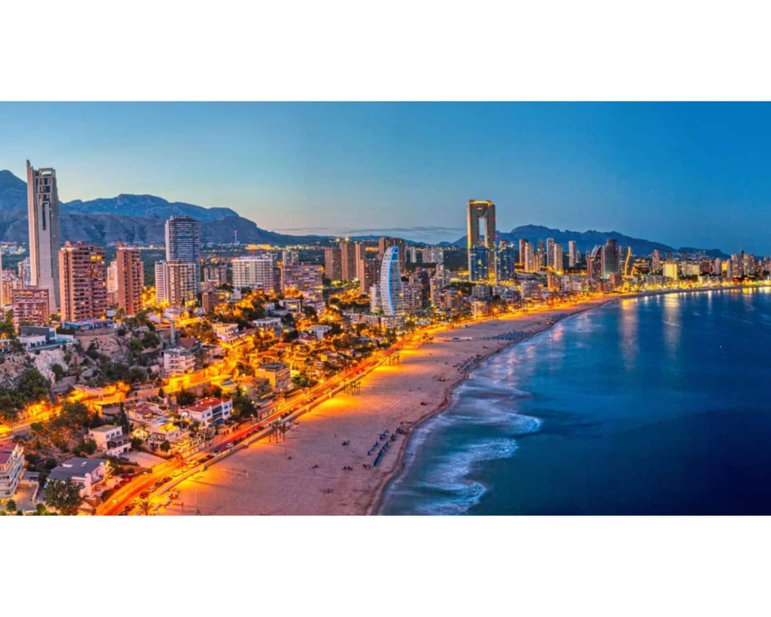 2 soveværelse Lejlighed til salg i Benidorm med swimmingpool garage - € 1.170.000 (Ref: 8522784)