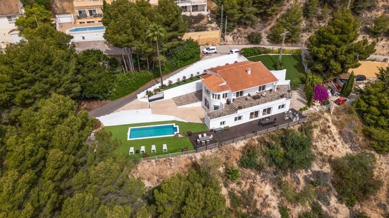 4 slaapkamer Villa te koop in Calpe / Calp met zwembad garage - € 899.000 (Ref: 8559393)