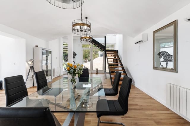 4 slaapkamer Villa te koop in Oltamar - Cucarres, Calpe / Calp met zwembad garage - € 899.000 (Ref: 8559393)