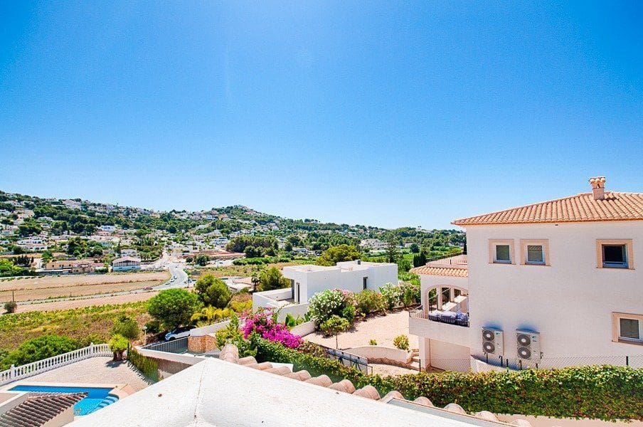 4 sovrum Villa till salu i Moraira med pool garage - 850 000 € (Ref: 8573856)