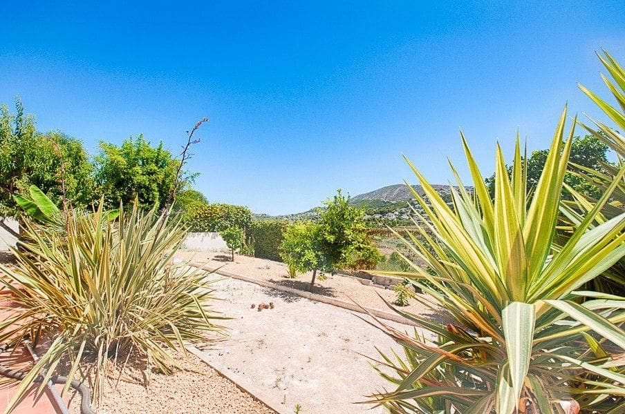 4 sovrum Villa till salu i Moraira med pool garage - 850 000 € (Ref: 8573856)