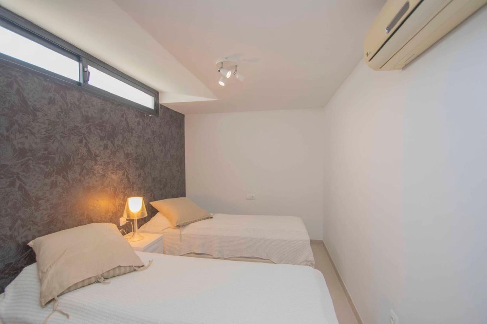 5 bedroom Villa for sale in Polop with pool garage - € 530,000 (Ref: 8579428)