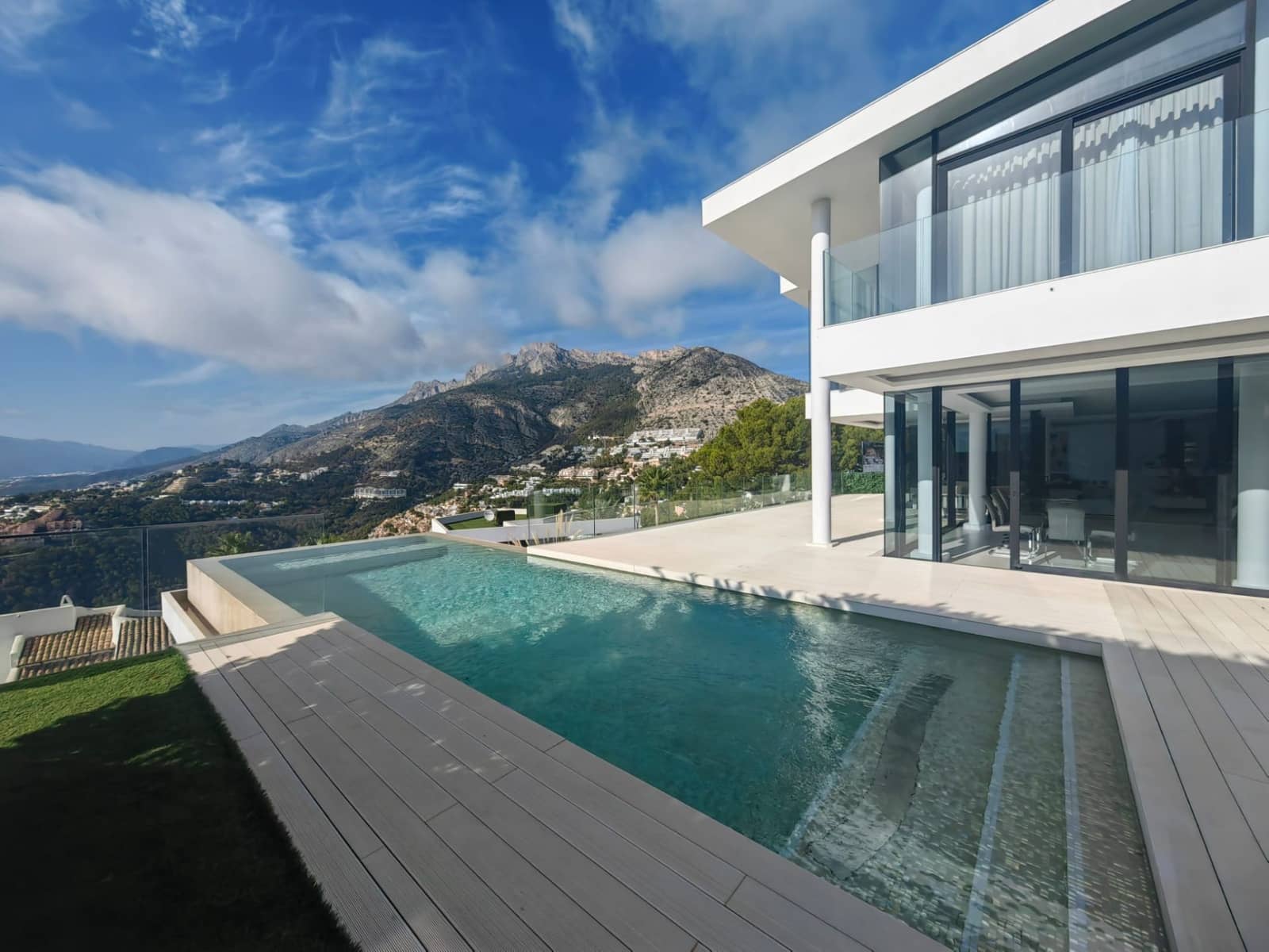 6 soveværelse Villa til salg i Altea med swimmingpool garage - € 2.700.000 (Ref: 8660448)