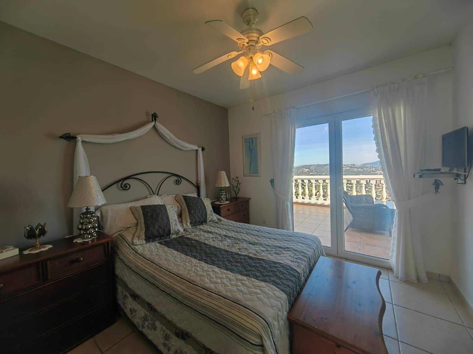 3 soveværelse Villa til salg i Calpe / Calp med swimmingpool garage - € 699.000 (Ref: 8683231)