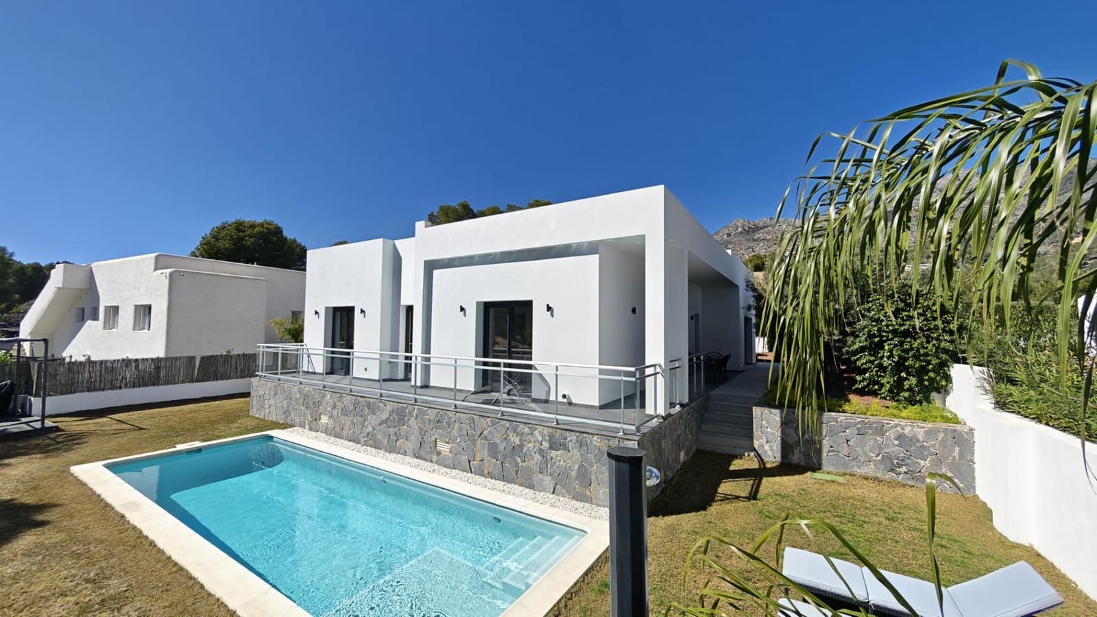 4 bedroom Villa for sale in Altea la Vella with pool garage - € 975,000 (Ref: 8691118)