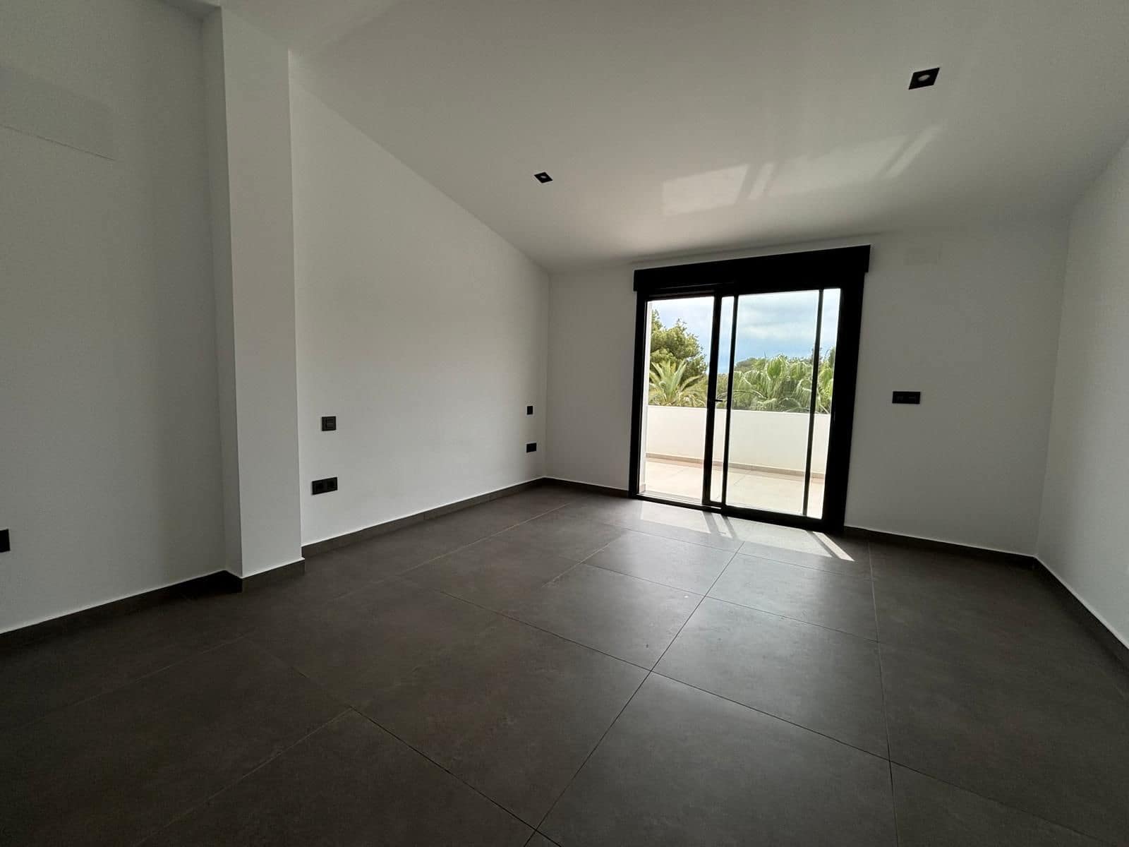 4 soveværelse Villa til salg i Moraira med swimmingpool garage - € 1.500.000 (Ref: 8936595)