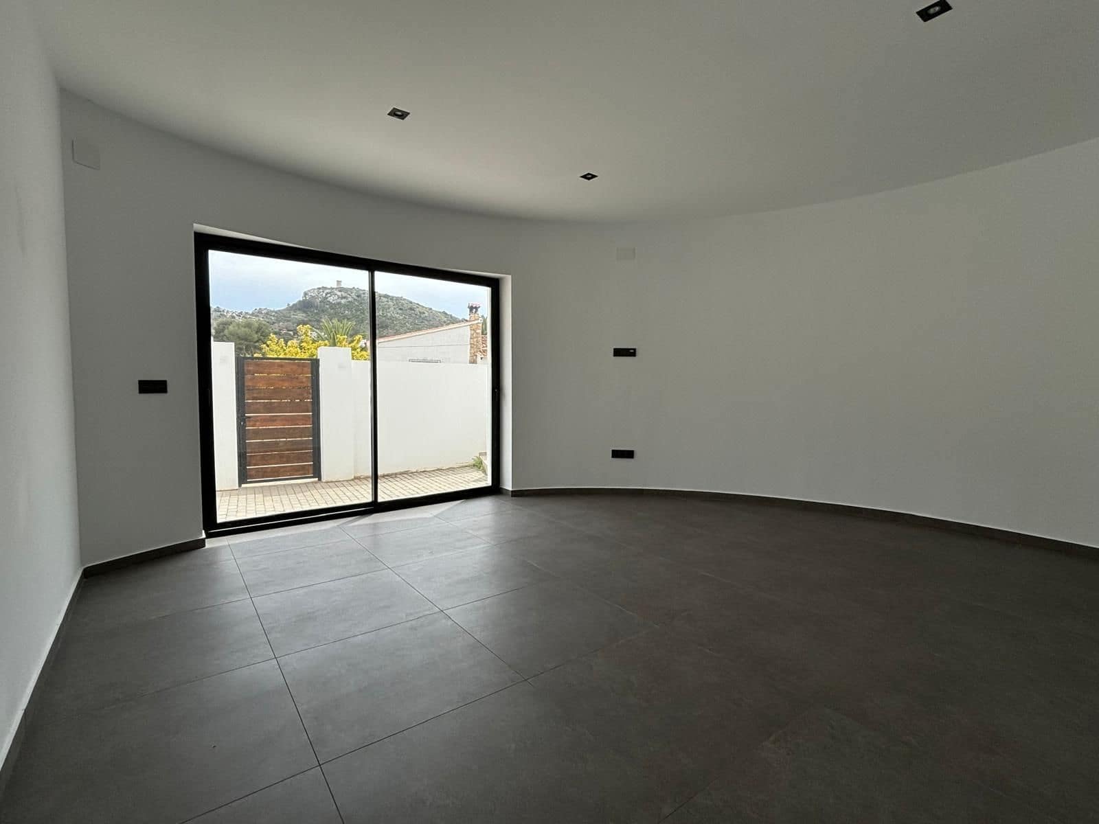 4 soveværelse Villa til salg i Moraira med swimmingpool garage - € 1.500.000 (Ref: 8936595)