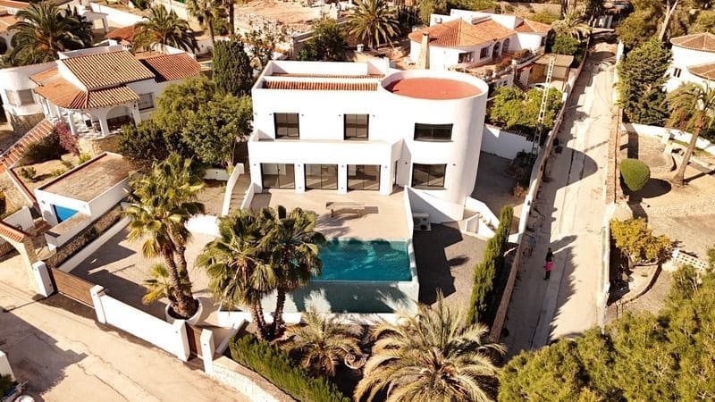 4 soveværelse Villa til salg i Moraira med swimmingpool garage - € 1.500.000 (Ref: 8936595)