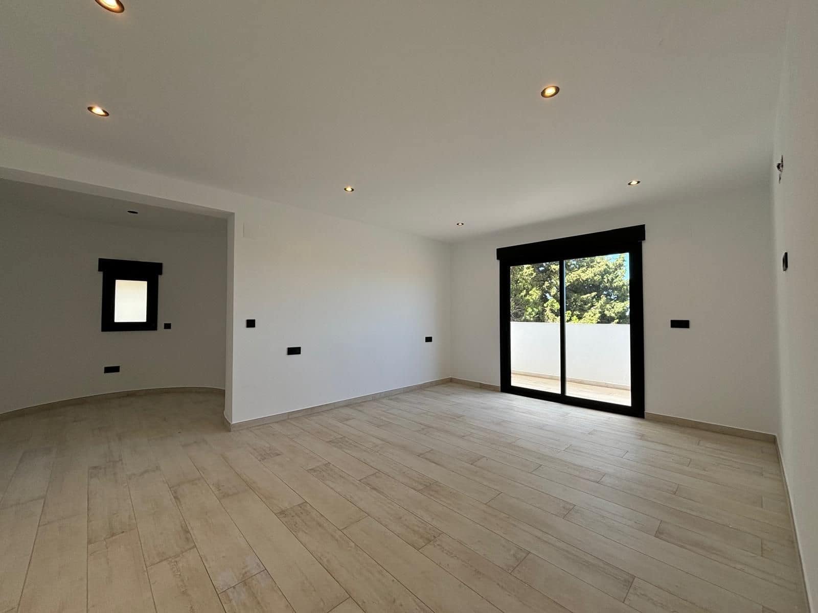 4 soveværelse Villa til salg i Javea / Xabia med swimmingpool garage - € 1.075.000 (Ref: 8936596)