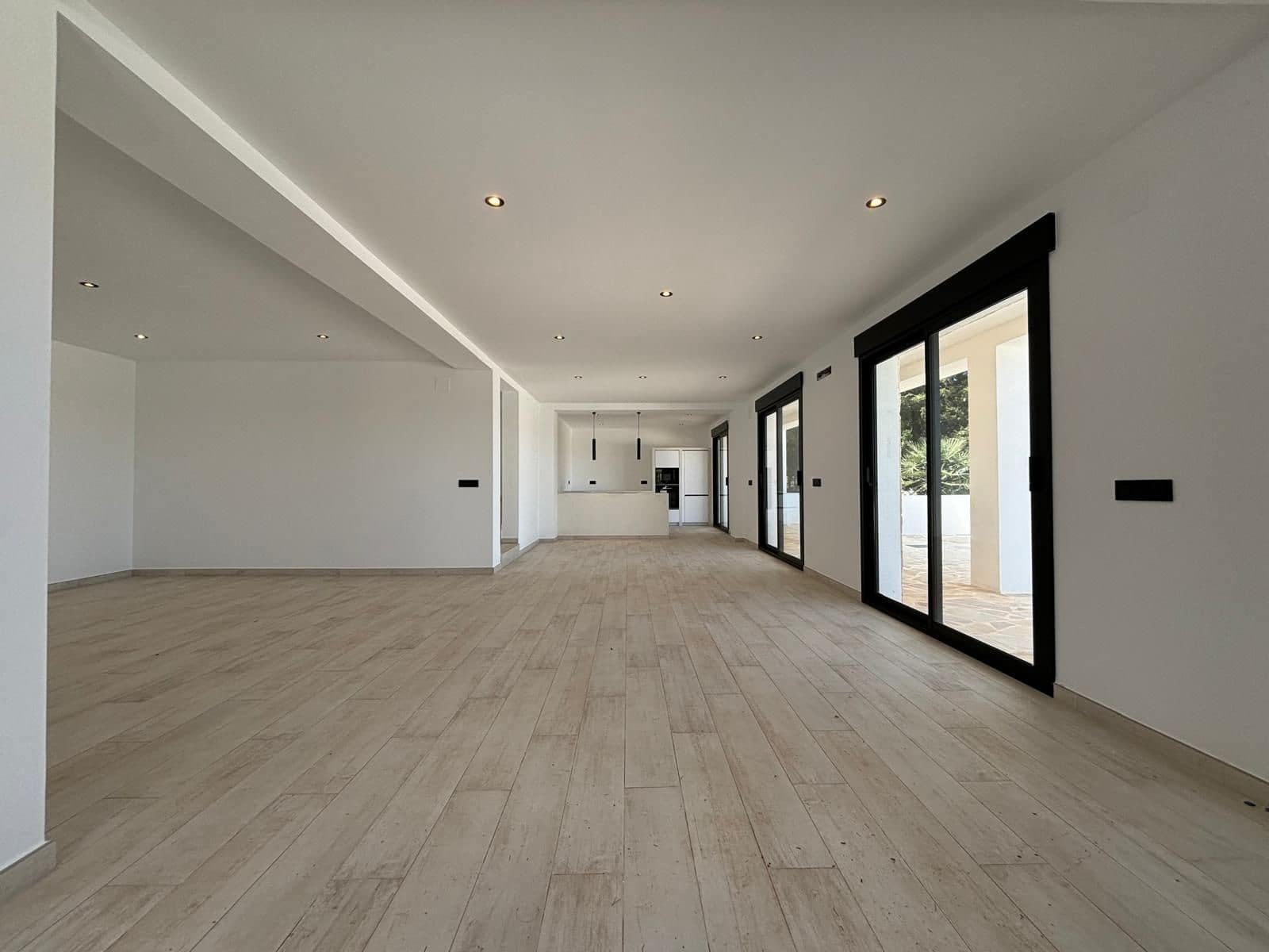 4 soveværelse Villa til salg i Javea / Xabia med swimmingpool garage - € 1.075.000 (Ref: 8936596)