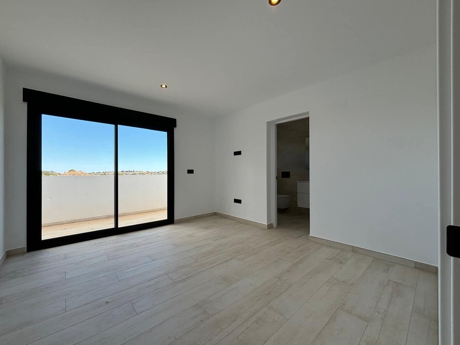 4 soveværelse Villa til salg i Javea / Xabia med swimmingpool garage - € 1.075.000 (Ref: 8936596)