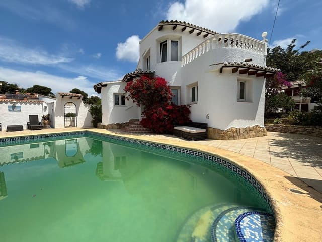 3 soveværelse Villa til salg i Moraira, Teulada-Moraira med swimmingpool garage - € 595.000 (Ref: 8985518)