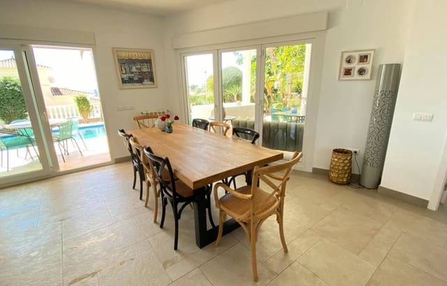 4 bedroom Villa for sale in Calpe / Calp with pool garage - € 1,195,000 (Ref: 8993630)