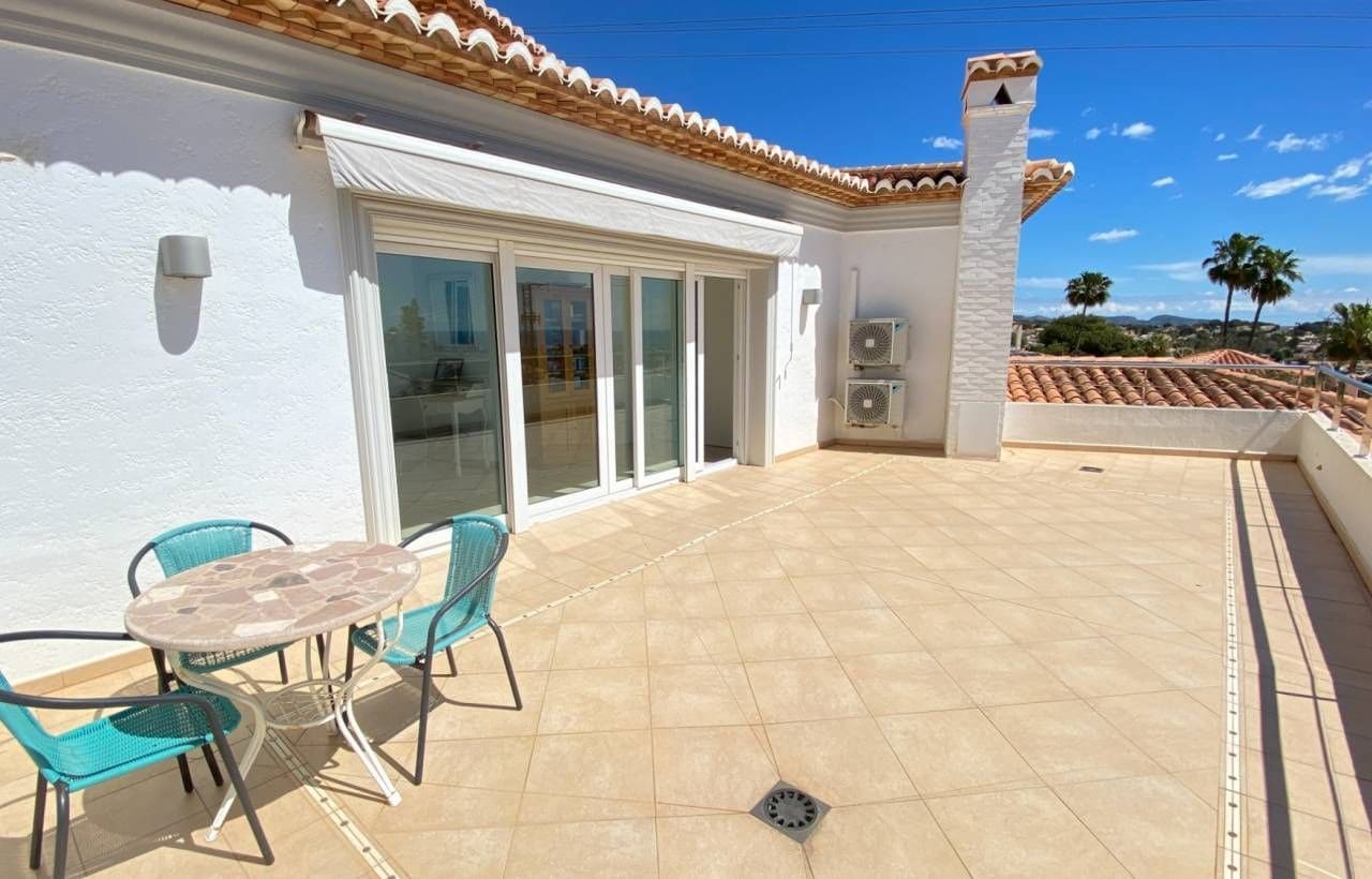 4 soveværelse Villa til salg i Calpe / Calp med swimmingpool garage - € 1.195.000 (Ref: 8993630)