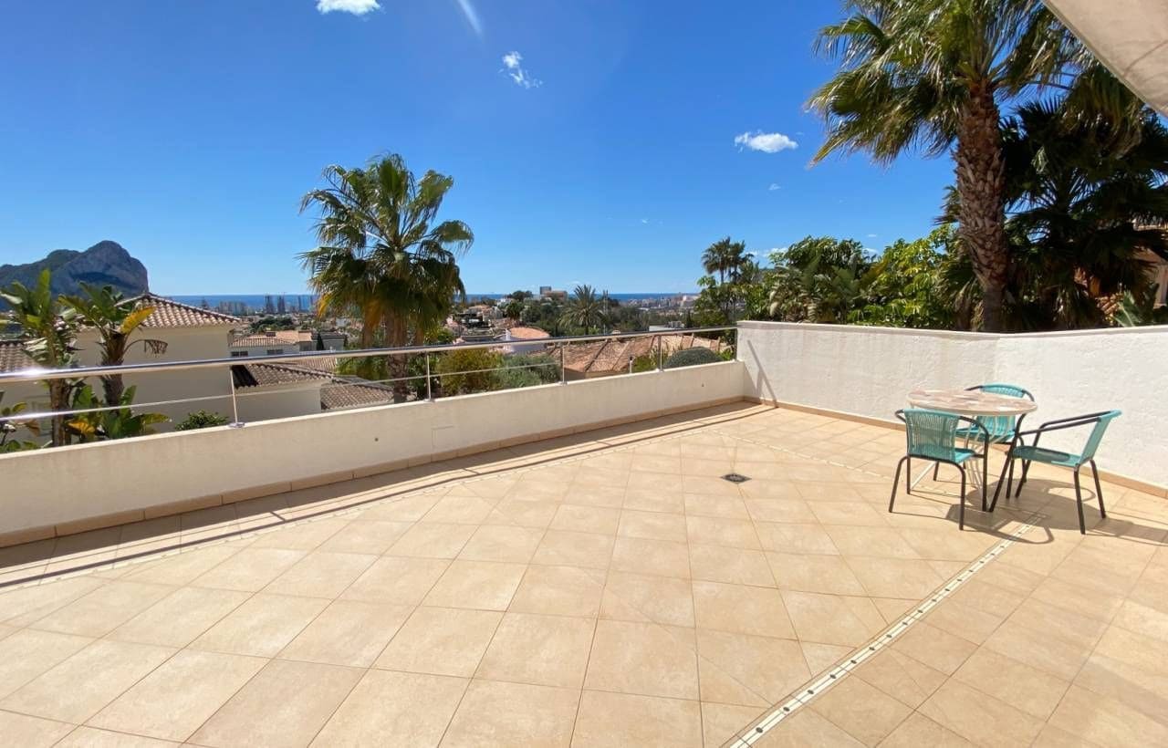 4 soveværelse Villa til salg i Calpe / Calp med swimmingpool garage - € 1.195.000 (Ref: 8993630)