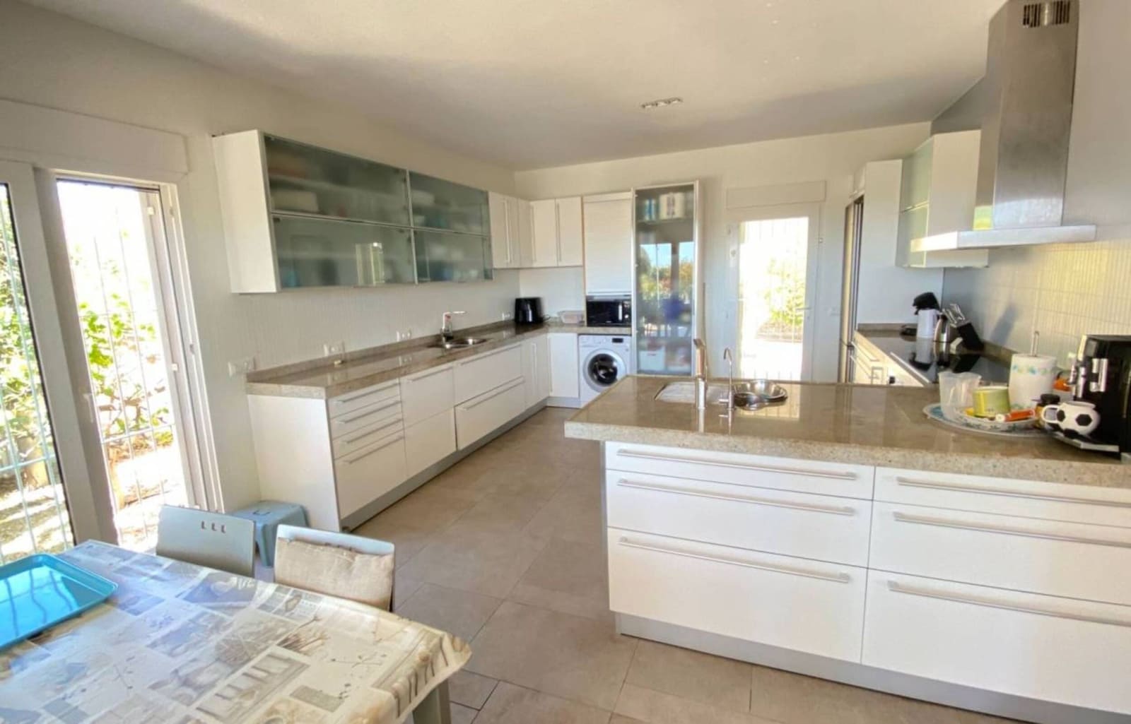 4 soveværelse Villa til salg i Calpe / Calp med swimmingpool garage - € 1.195.000 (Ref: 8993630)