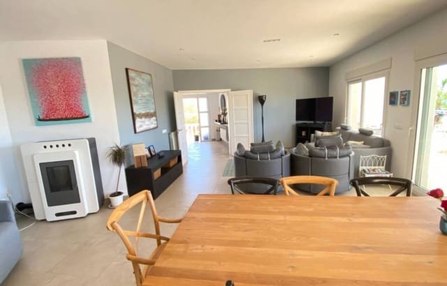 4 bedroom Villa for sale in Calpe / Calp with pool garage - € 1,195,000 (Ref: 8993630)