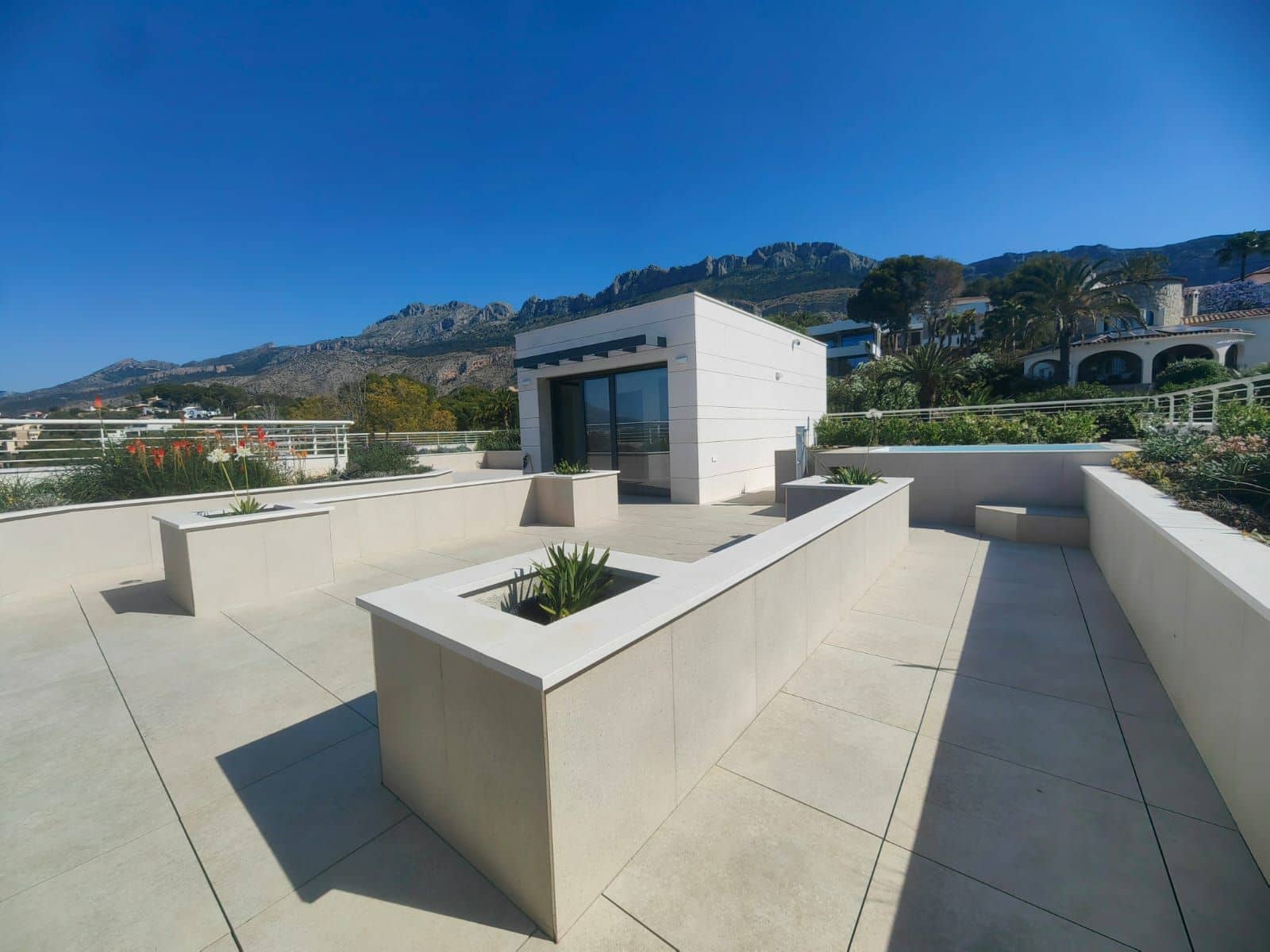 5 soverom Villa til salgs i Altea med svømmebasseng garasje - € 2 950 000 (Ref: 9020696)