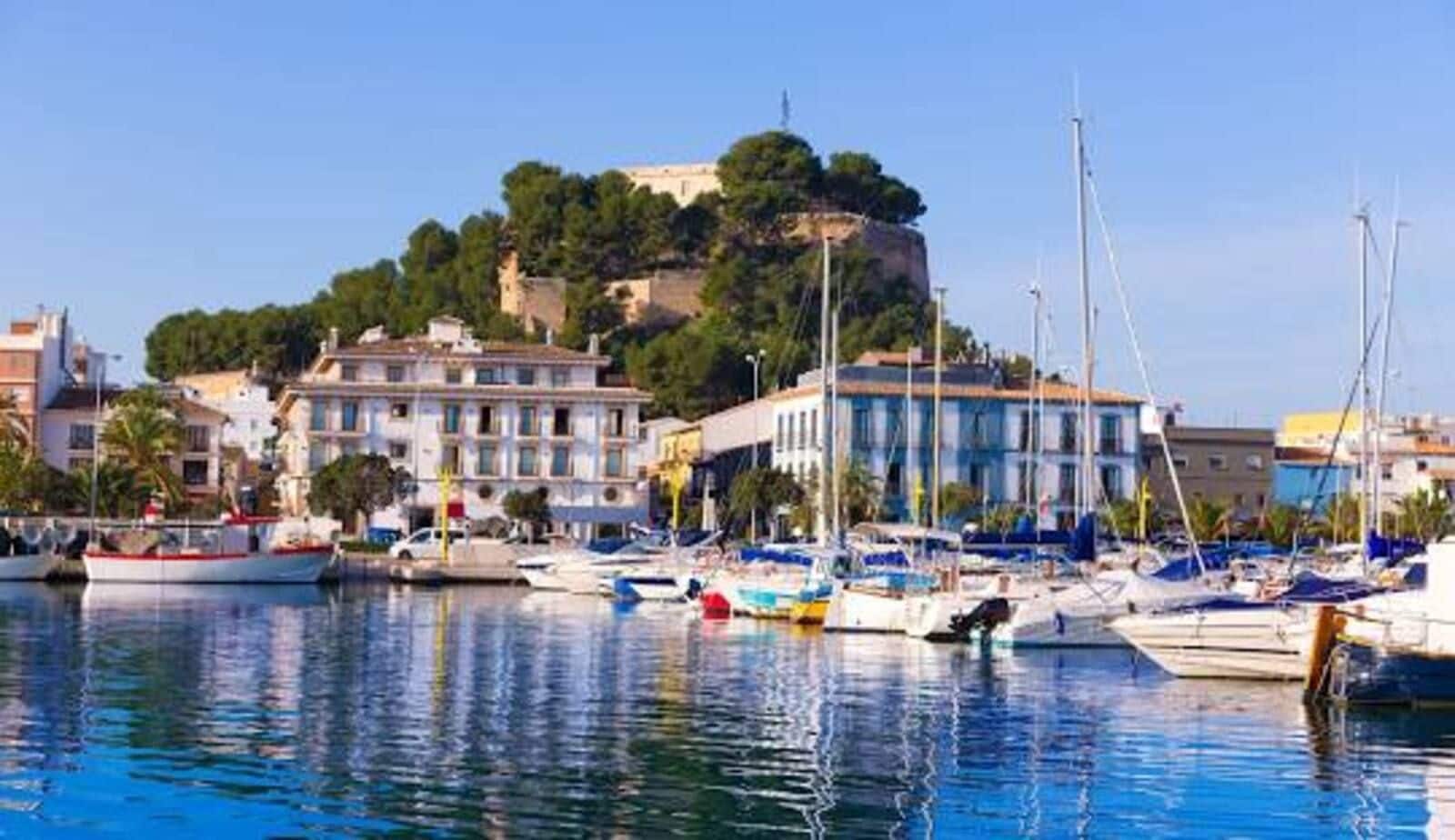 4 bedroom Villa for sale in Denia with pool garage - € 1,890,000 (Ref: 9029443)