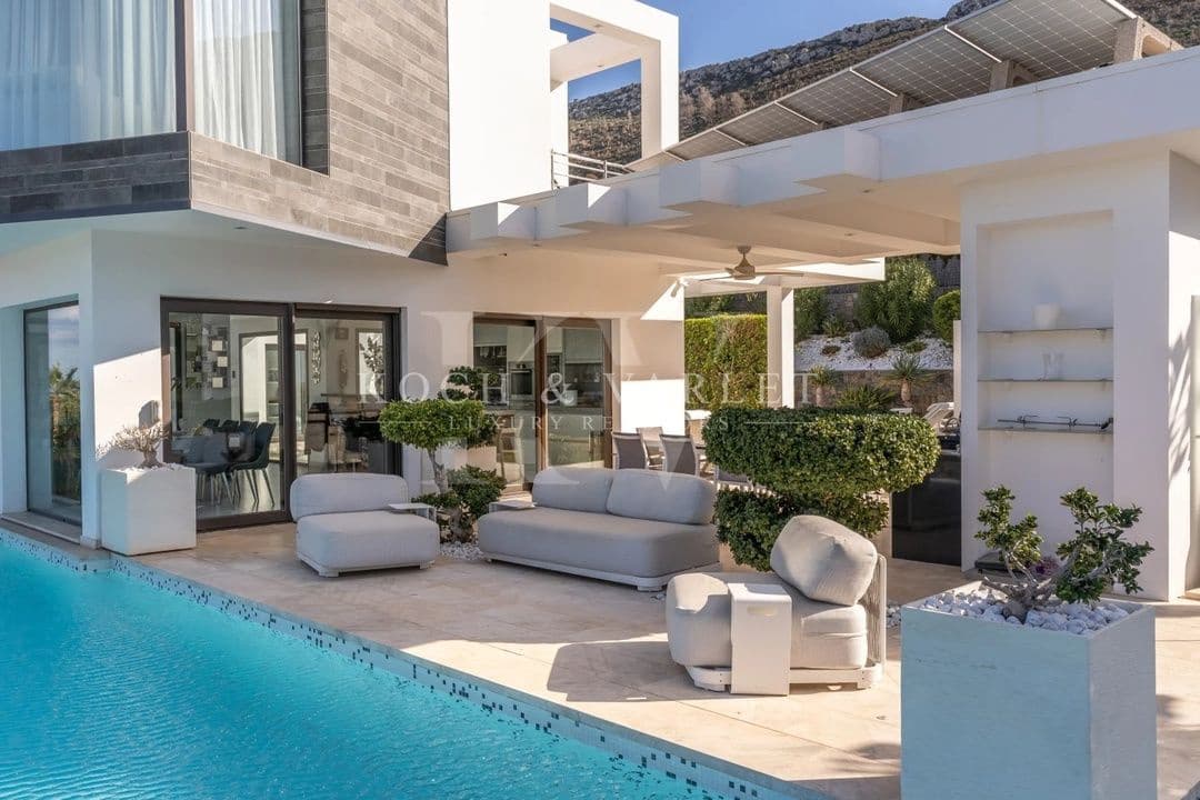 5 soveværelse Villa til salg i Javea / Xabia med swimmingpool garage - € 2.499.000 (Ref: 9047352)