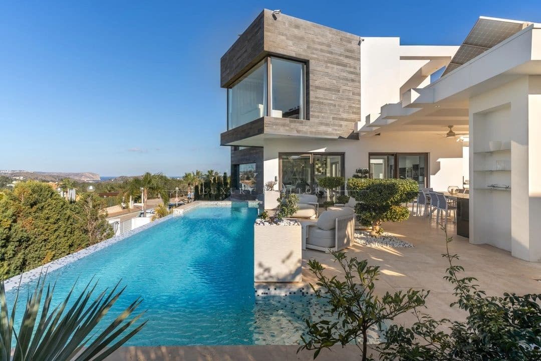 5 soveværelse Villa til salg i Javea / Xabia med swimmingpool garage - € 2.499.000 (Ref: 9047352)