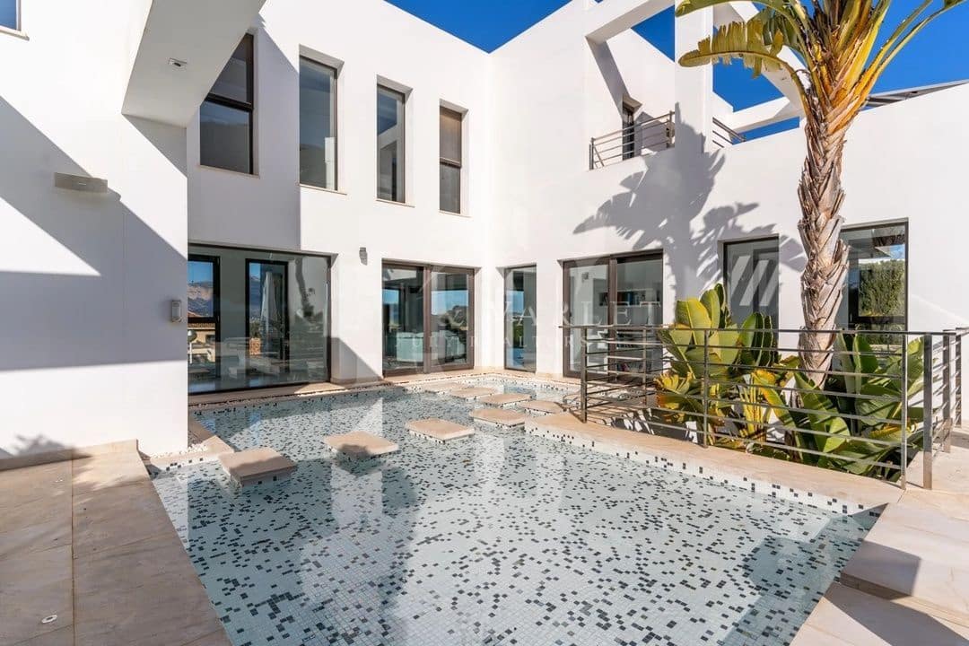 5 soveværelse Villa til salg i Javea / Xabia med swimmingpool garage - € 2.499.000 (Ref: 9047352)
