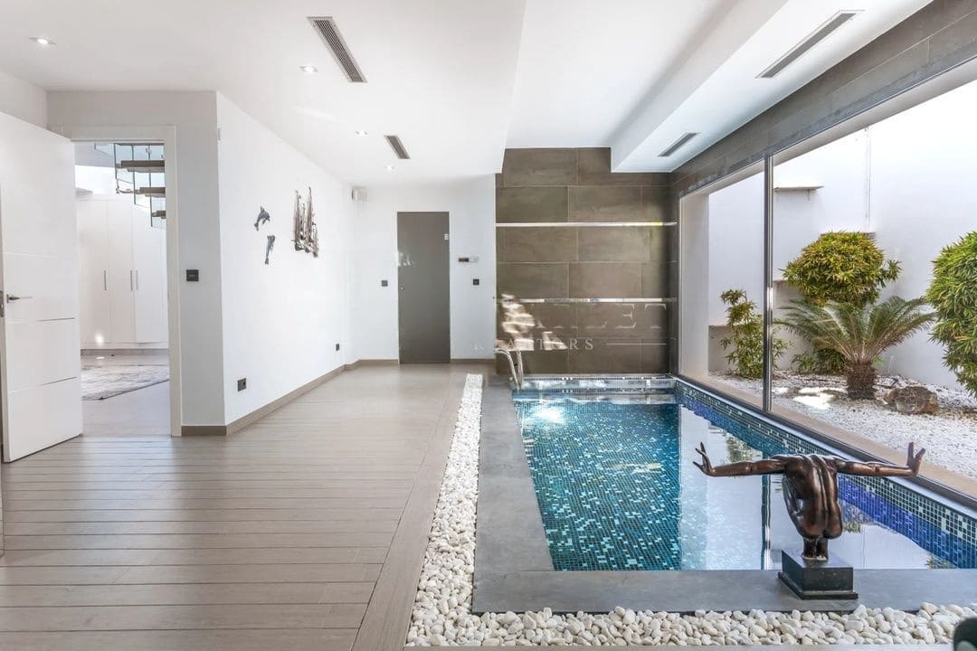 5 soveværelse Villa til salg i Javea / Xabia med swimmingpool garage - € 2.499.000 (Ref: 9047352)