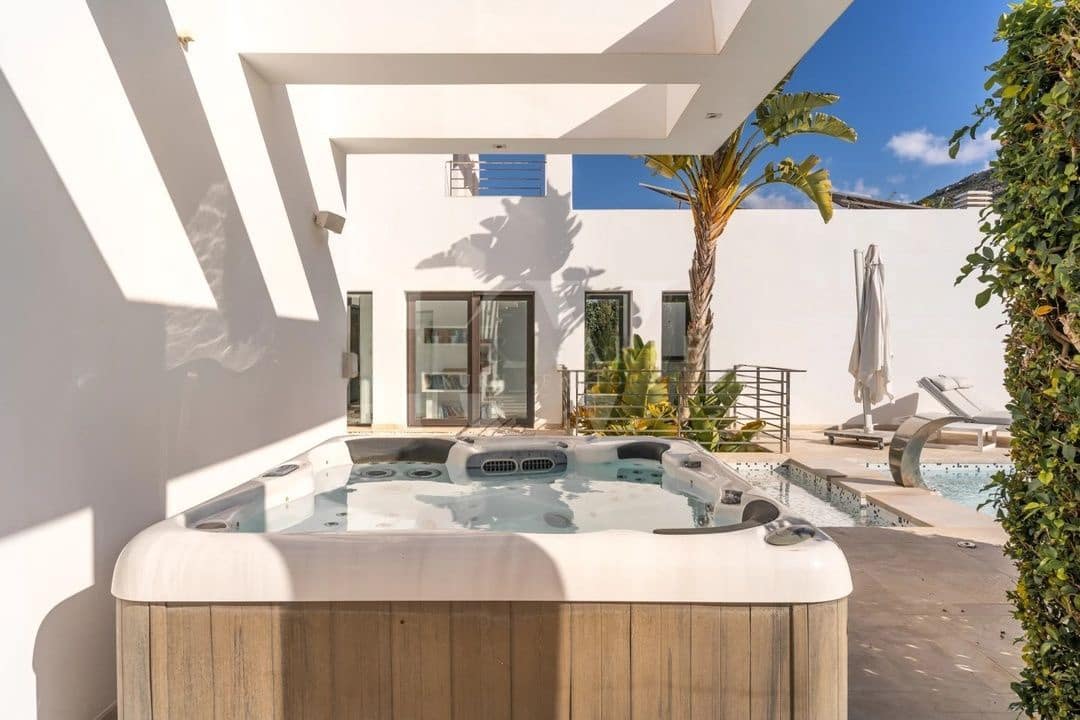 5 soveværelse Villa til salg i Javea / Xabia med swimmingpool garage - € 2.499.000 (Ref: 9047352)